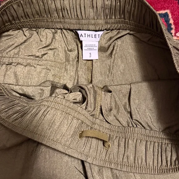 Athleta Lunar Sheen Utility Mid Rise Olive Green Women's Pants, Small - Picture 7 of 10